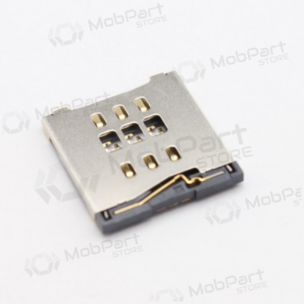 **iPhone 6 SIM-slot**

1. **Zoek de NanoSIM-sleuf**  
   De SIM-kaartsleuf bevindt zich aan de rechterkant van de iPhone 6 of 6 Plus, herkenbaar aan een klein gaatje naast een smalle opening.[1][2]

2. **Gebruik een paperclip of SIM-verwijdertool**  
   Neem de SIM-ejectortool die bij je iPhone 6 of 6 Plus zat, of buig een paperclip recht. Plaats de punt in het kleine gaatje en duw zachtjes met lichte druk tot de lade uitschuift.[1][2]

3. **Verwijder de lade**  
   Trek de lade voorzichtig naar buiten. Kantel de oude nano-SIM-kaart eruit en bewaar hem veilig.[1][2]

4. **Plaats de nieuwe nano-SIM-kaart**  
   Leg de nieuwe nano-SIM-kaart in de lade met de contactpunten naar beneden en de afgesneden hoek precies uitgelijnd met de inkeping in de lade (meestal boven rechts). Druk zachtjes aan zodat hij vlak ligt.[1][2]

5. **Schuif de lade terug**  
   Lijn de twee pinholes uit en duw de lade terug in de telefoon tot hij op zijn plek klikt.[1][2]

**Tips voor iPhone 6 / 6 Plus:**  
- Zet de telefoon uit voor de wissel om problemen te voorkomen.[2]  
- Controleer of je iPhone ontgrendeld is en de SIM compatibel met je provider.[2]  
- Geen tool bij de hand? Een rechte paperclip werkt prima, maar gebruik geen scherpe of breekbare voorwerpen om schade te voorkomen.[1][2]  
- Bij vastzittende lade of schade: raadpleeg een Apple-expert.[2]